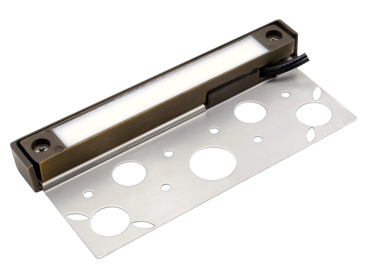 CLS HL11B 7" Solid Cast Brass Integrated LED Hardscape Light (4W)