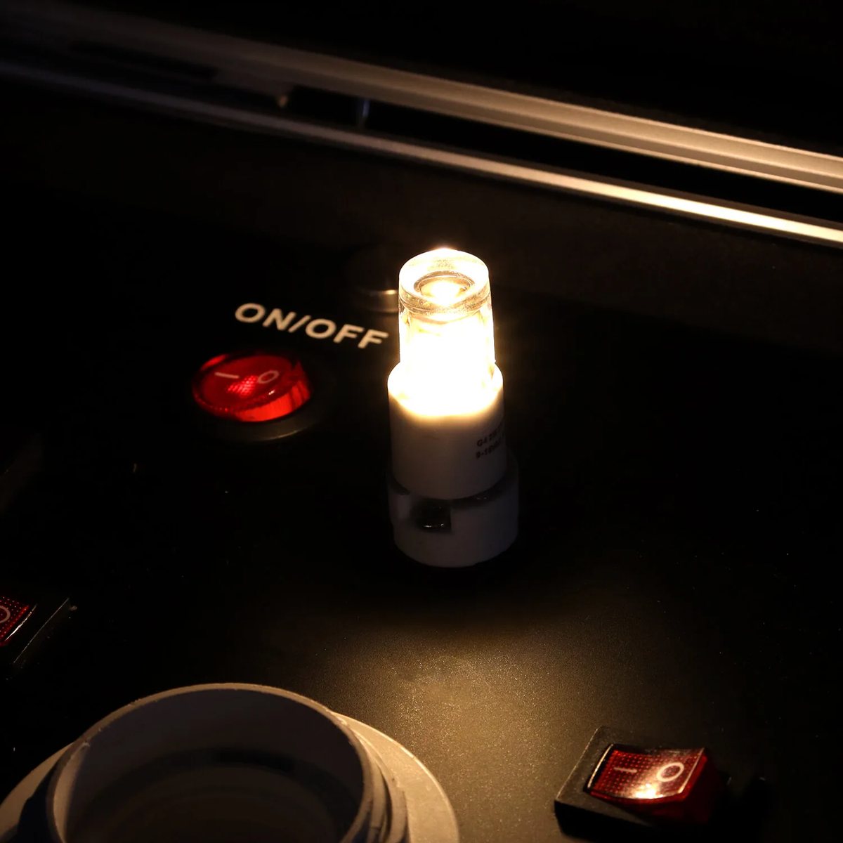 CLS LL4C2 Ceramic Base G4 Bi-Pin LED Bulb 2W view 5