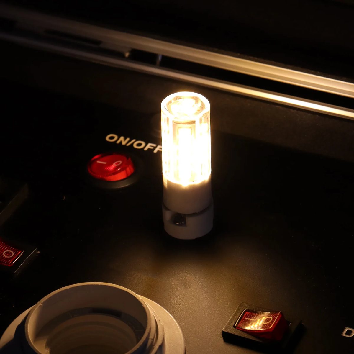 CLS LL4C3 Ceramic Base G4 Bi-Pin LED Bulb 3W view 5